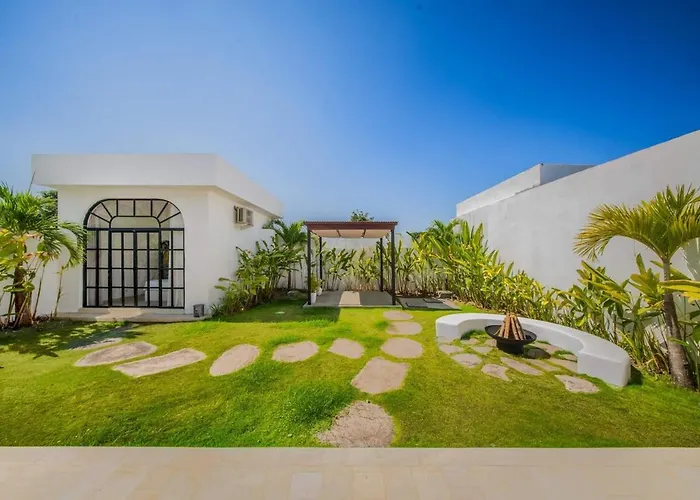 Ellure Ivory - Spacious 3br In Bukit Villa