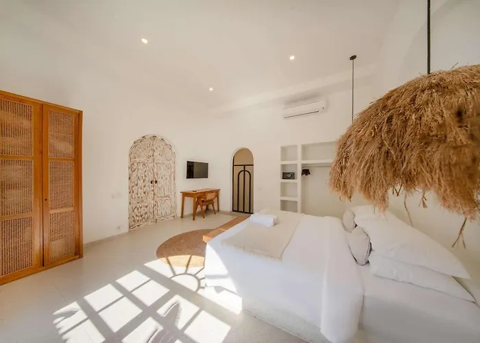Villa Ellure Ivory - Spacious 3br In Bukit Jimbaran
